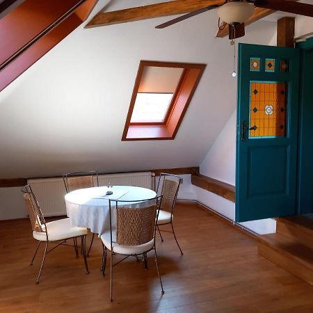 Roof Apartment Ztracena Olomouc Ngoại thất bức ảnh