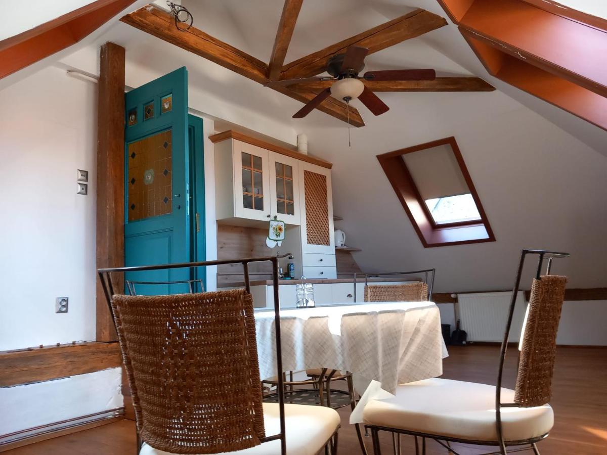 Roof Apartment Ztracena Olomouc Ngoại thất bức ảnh